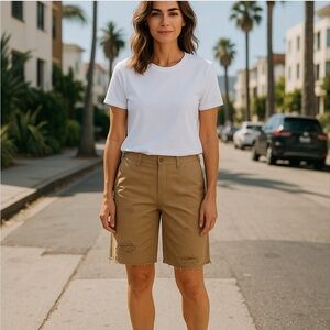 🆕🏷️Serra by Joie Rucker 90’s Soft Peace Green distressed Bermuda jorts 🩳